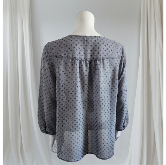 Maurices long sleeve boho tunic with lace and crisscross neckline,size L - Picture 4 of 8